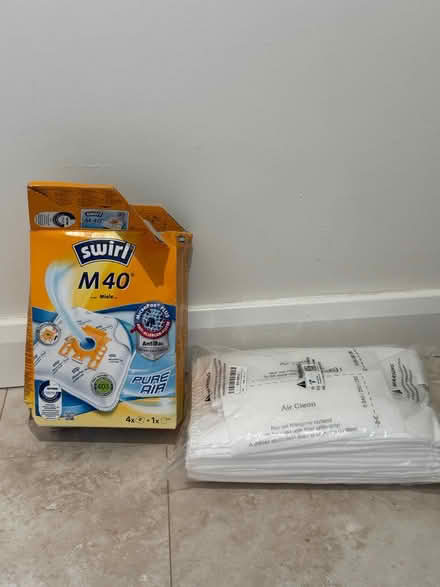 Photo of free Miele Complete C3 vacuum cleaner (Wokingham RG40) #4