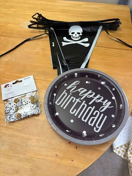 Photo of free Pirate bunting and confetti (Salisbury SP1) #1