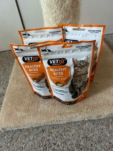 Photo of free Cat scratcher & unopened cat treats (Musselburgh EH21) #2