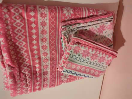 Photo of free Double duvet covers / sets (Prenton CH43) #1