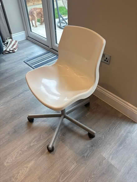 Photo of free Swivel chair - white (Saffron Walden) #3