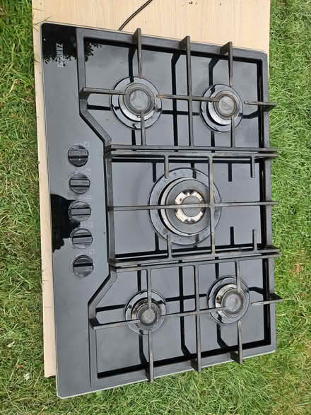 Photo of free Zannusi gas hob five ring only two years old (Chingford E4) #2