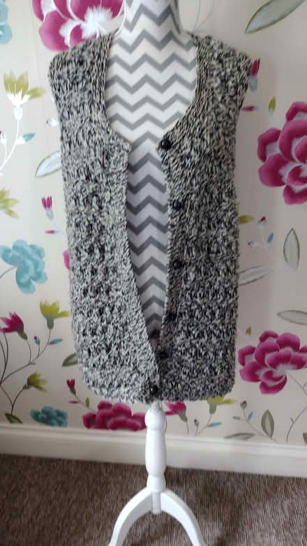 Photo of free vintage ladies crotchet top (St Helens TN35) #1