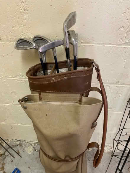 Photo of free Assorted golf clubs in brown bag (Nr Fresh Pond & Mt Auburn Cem.) #1