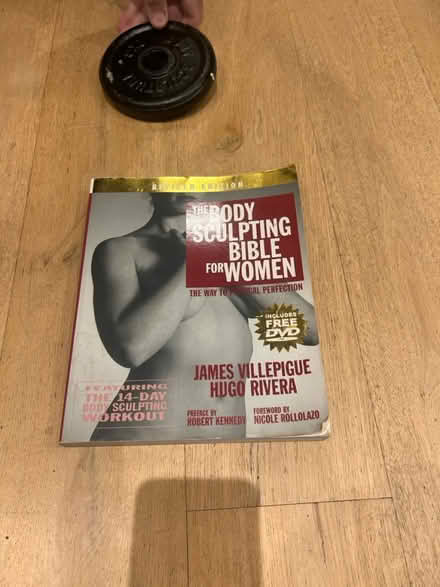 Photo of free Dumbell’s and free weights + book (Clapham Junction SW11) #2