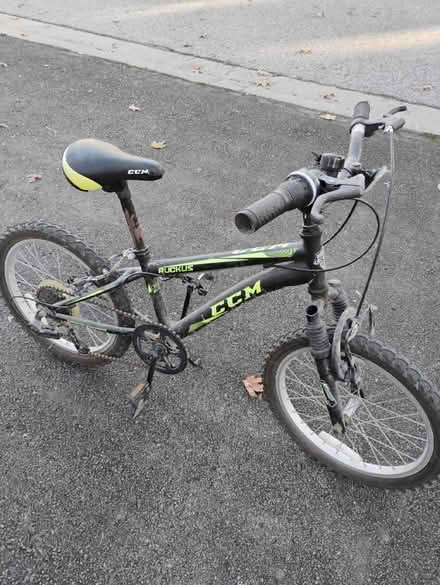 Photo of free Used boys bike (Richmond Hill) #3