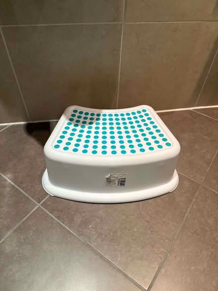 Photo of free Plastic foot stool (Clerkenwell EC1M) #1