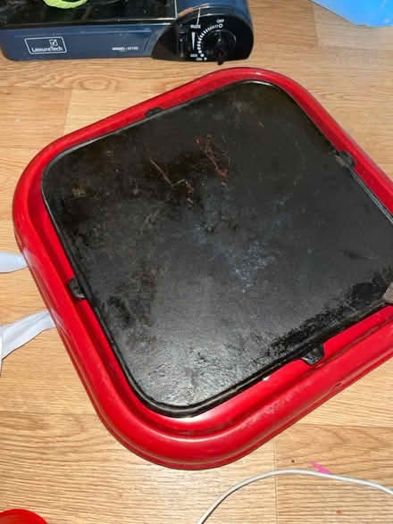 Photo of free BBQ top for a patio gas bottle. Bottle not included (Hanover BN2) #2