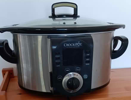 Photo of free Crockpot. Handle broken but works (burlington) #1
