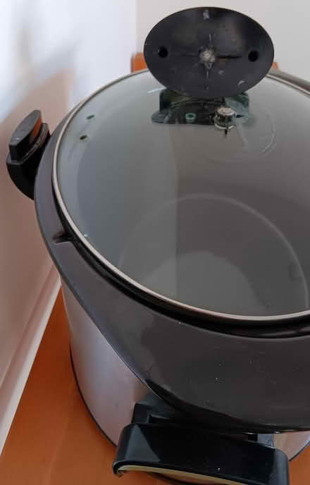 Photo of free Crockpot. Handle broken but works (burlington) #2