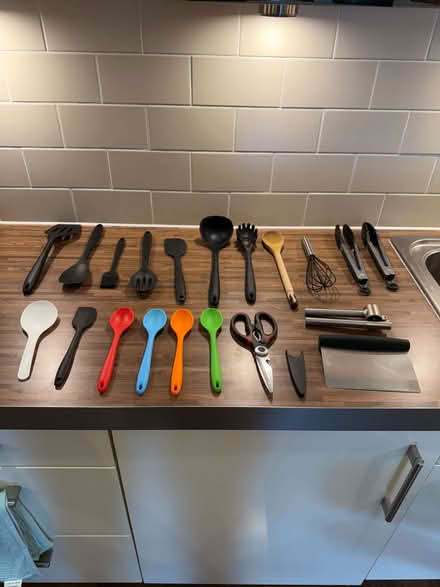 Photo of free Assorted kitchen Utensils (Clerkenwell EC1M) #1