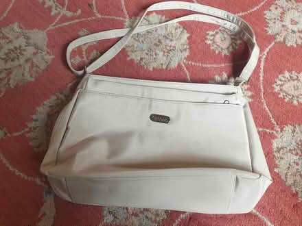 Photo of free new beige handbag (Woodside WD25) #1