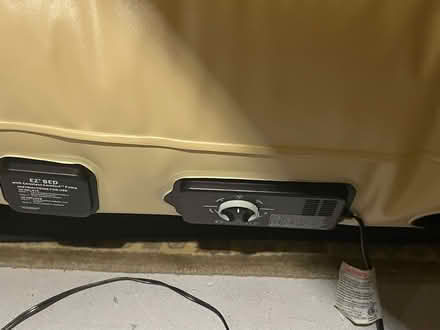 Photo of free Air mattress- Frontgate (West Side of Syracuse) #3