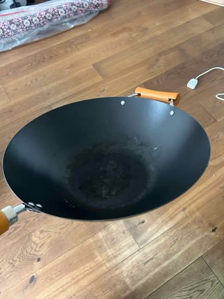 Photo of free Wok + ceramic pan (NW3 2DT) #1