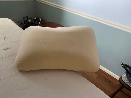 Photo of free Tempur-pedic pillw (East side of Columbia) #1
