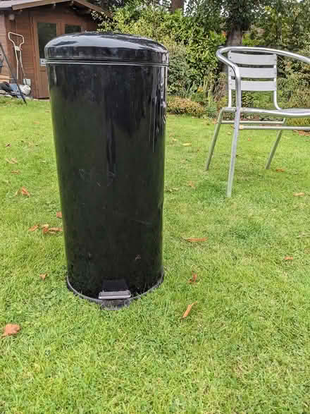 Photo of free Kitchen bin (Macclesfield SK10) #2