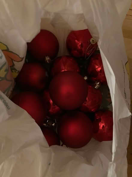 Photo of free Christmas balls and white lights (Hastings on Hudson) #1