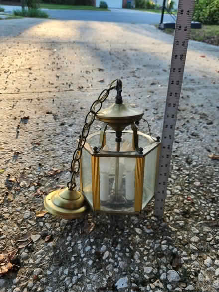 Photo of free Hanging light (Palm Harbor 34683 CR1 Tpa Rd) #1