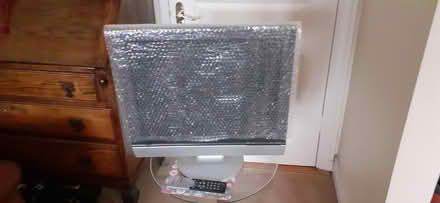 Photo of free Samsung Flat screen tv (Beaumont) #2