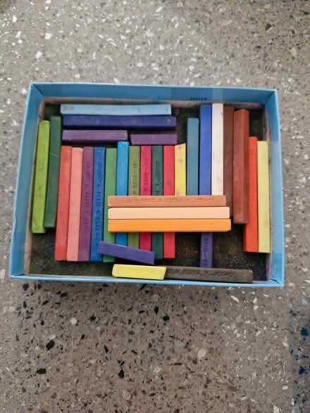 Photo of free Box of artist's soft pastels (Skipton BD23) #2