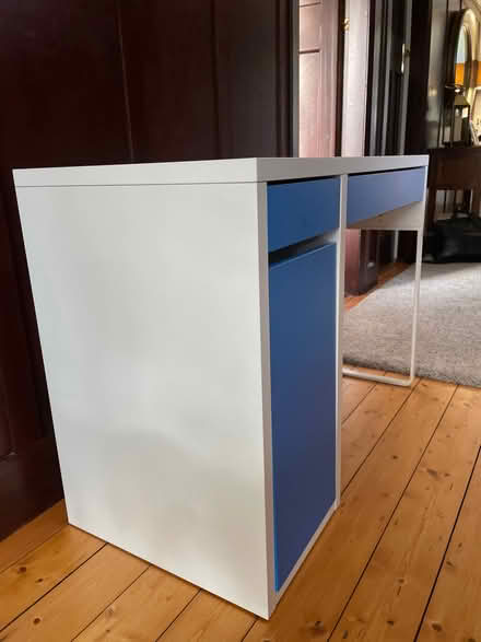Photo of free Desk (BT9) #3