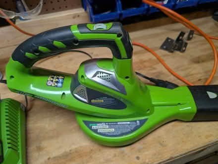 Photo of free Leaf blower (9990 Fairfax Blvd Fairfax VA) #4