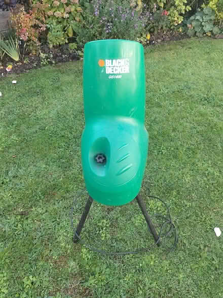 Photo of free wood chipper (north curry) #1