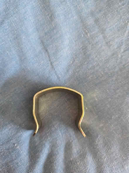 Photo of free Bed clip (IG6 3s) #2