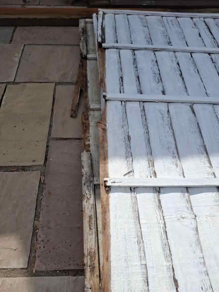 Photo of free Five 6' x 6' Used Fence Panels (Collier Row RM5) #3