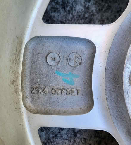 Photo of free Jeep Wheel - 15 x 8 (Ashland) #2