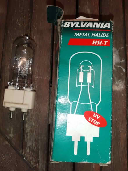Photo of free Halogen lamp (Bucknell SY7) #1