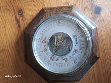 Photo of free Aneroid Barometer (Hyde GL6) #1