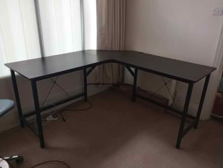 Photo of free L-shaped desk (Oxford OX4) #1