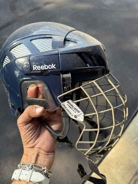 Photo of free Ice Hockey Helmet (McLean 22101) #3