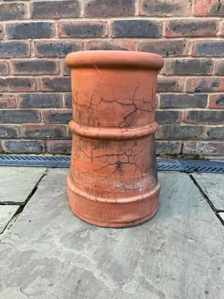 Photo of free Old Chimney Pot (Lovedean PO8 9TU) #2