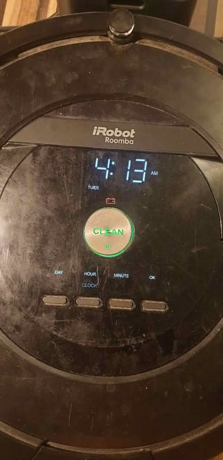 Photo of free Roomba hoover (Upper arncott OX25) #1