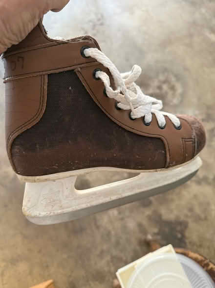 Photo of free Ice skating shoes (McLean 22101) #1