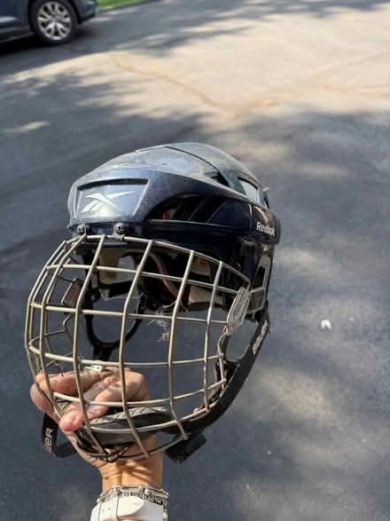 Photo of free Ice Hockey Helmet (McLean 22101) #2