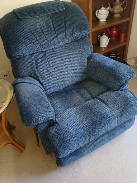 Photo of free Recliner blue chair (Meadowvale and 401 area) #4
