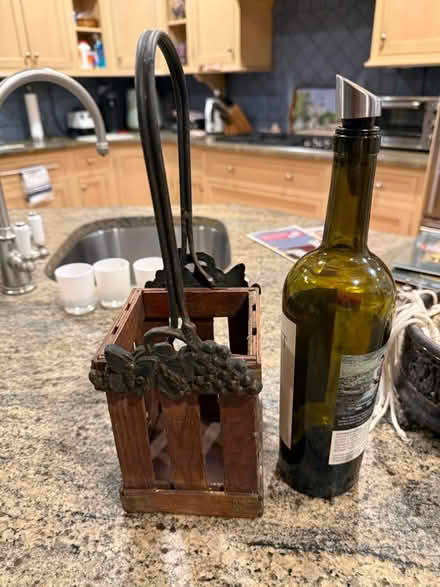 Photo of free Wooden gift box for wine (McLean 22101) #1