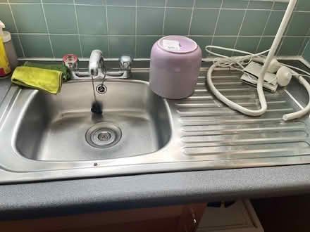 Photo of free sink (beaumont halls) #1