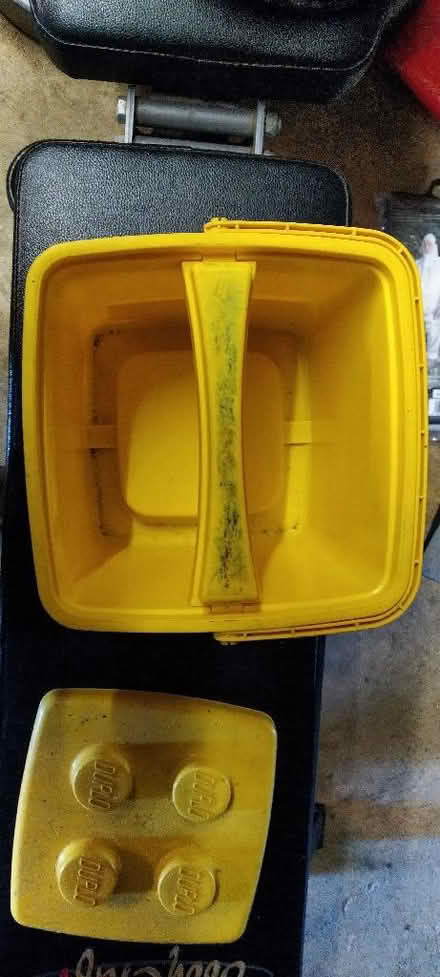 Photo of free Duplo bucket, empty (Kennington OX1) #2