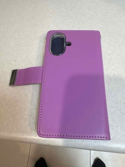 Photo of free iPHONE 16e STURDY CASE (Canberra/Queanbeyan) #1