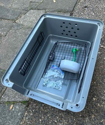 Photo of free Medium pet crate (Twickenham TW2) #3