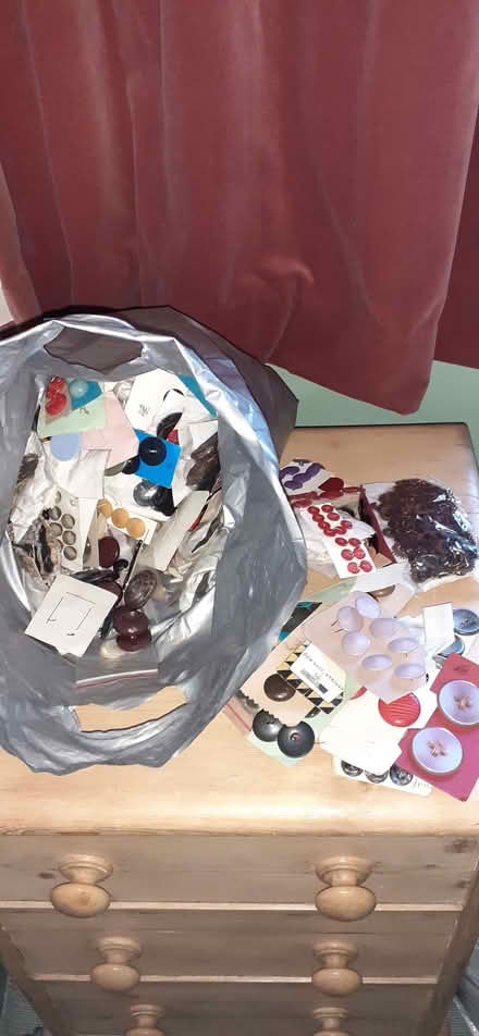 Photo of free Buttons. (Kennington OX1) #1
