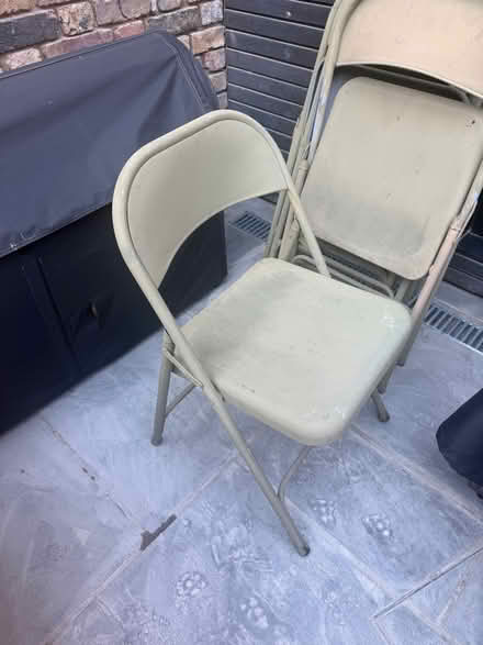 Photo of free Outdoor table & 6 chairs (islington N1) #3