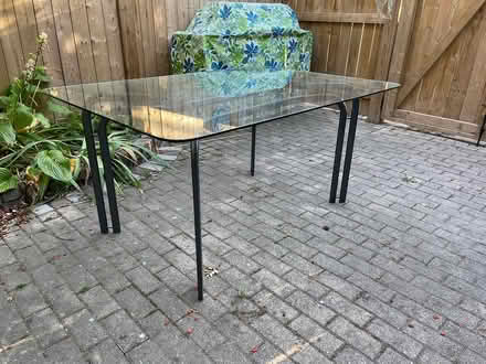 Photo of free Glass table (Grantham St. Catharines) #2