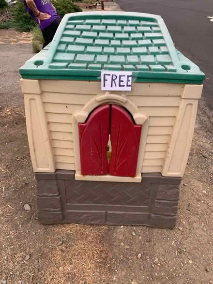 Photo of free Playhouse (Cupertino) #2