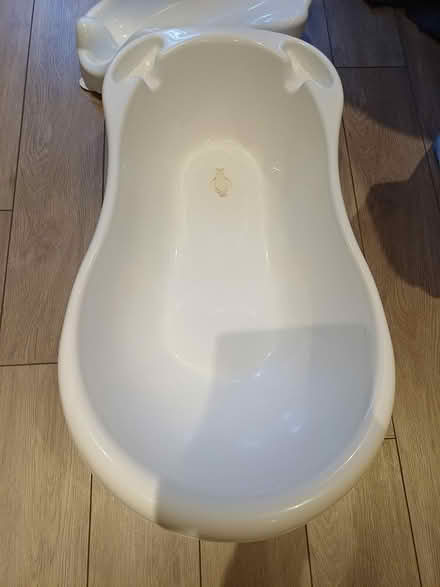 Photo of free Boots baby bath tub and support (Hackney N16) #3