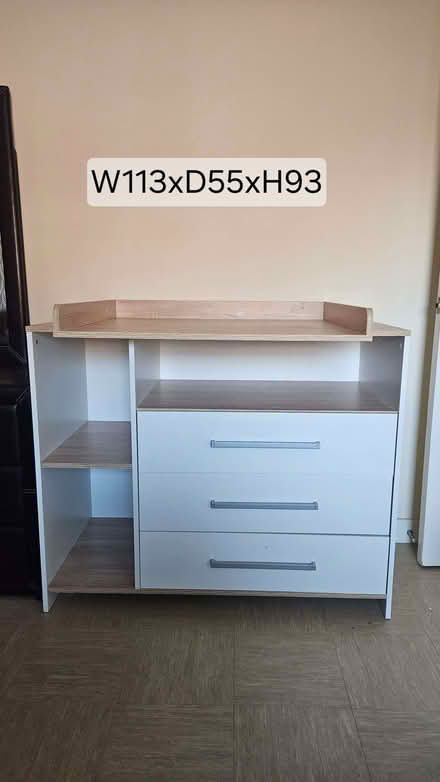 Photo of free Drawer, Shelf, Coffee table, chairs (E5) #1